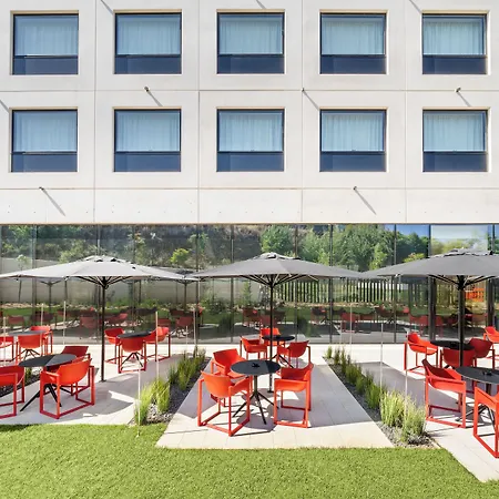 Отель Moov Oriente 2*