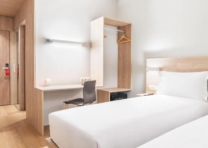 Отель Moov Oriente