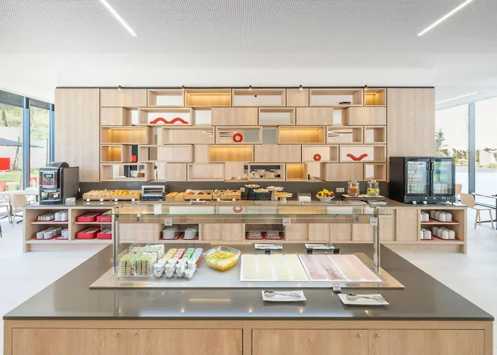 Moov Oriente Отель 2*