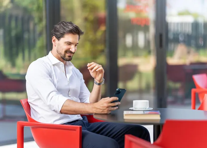 Отель Moov Oriente