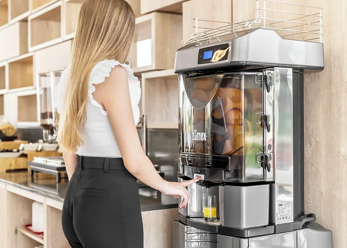 Отель Moov Oriente