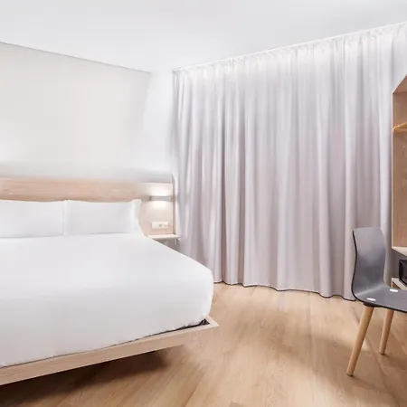 Hotell Moov Oriente