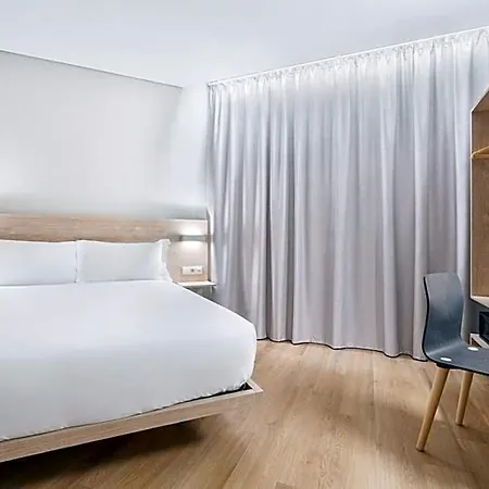 Moov Oriente Hotell 3*