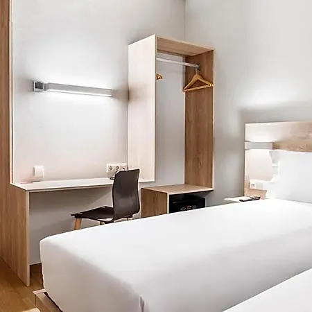 Moov Oriente Hotell 3*