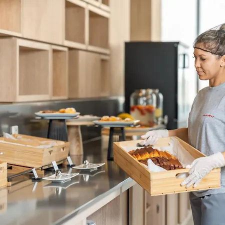 מלון Moov Oriente