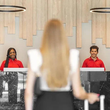 Moov Oriente מלון 2*