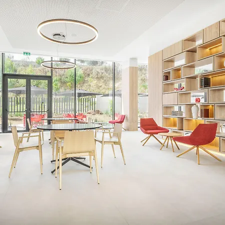 Moov Oriente מלון 2*